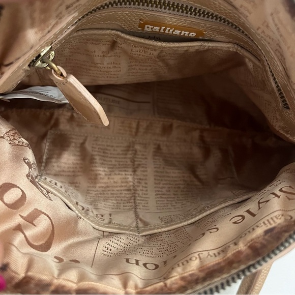 $600 Vintage GAILLIANO (w Hologram Tag) Tan Leather Bag w Gold Tags - Picture 7 of 16